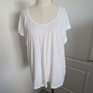 Soft Surroundings White Scoop Neck Short Sleeve Tee